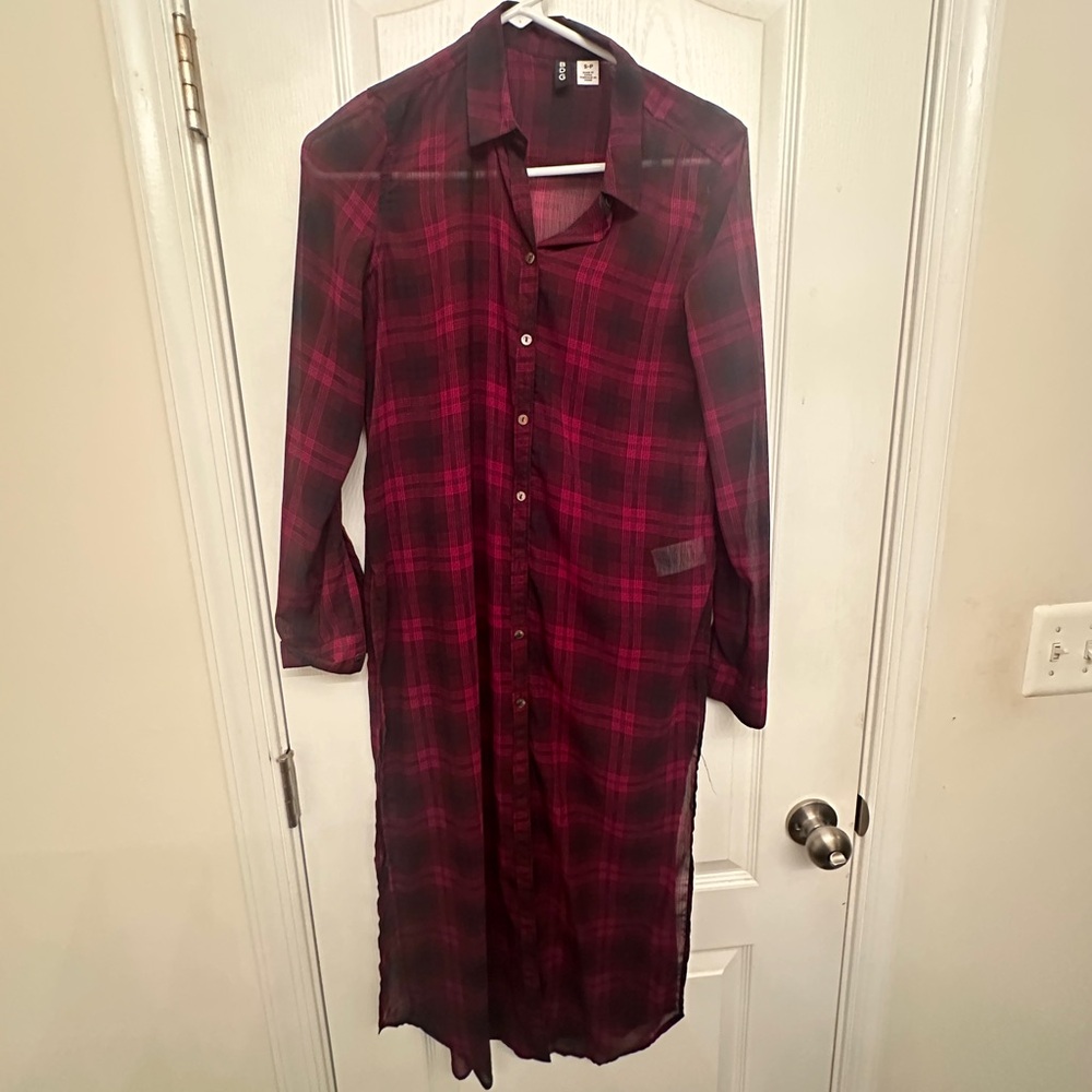 BDG Plaid Longline Shirt - Red and Black Size Small